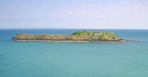 île et fort des Rimains